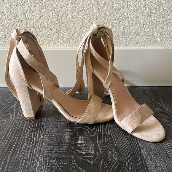 Vici | Tan Strappy Block Heel Size 9.5 - Picture 3 of 9